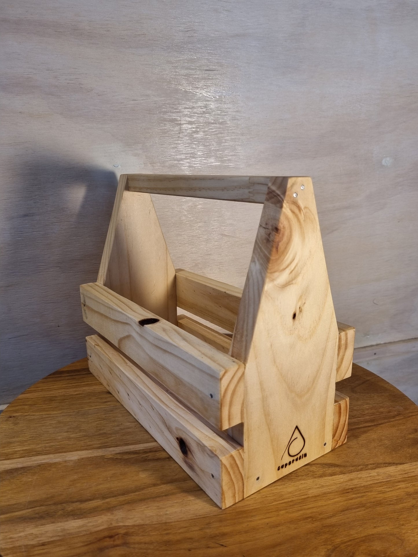 Caja de madera (28,5 x 13 x 22 cm)