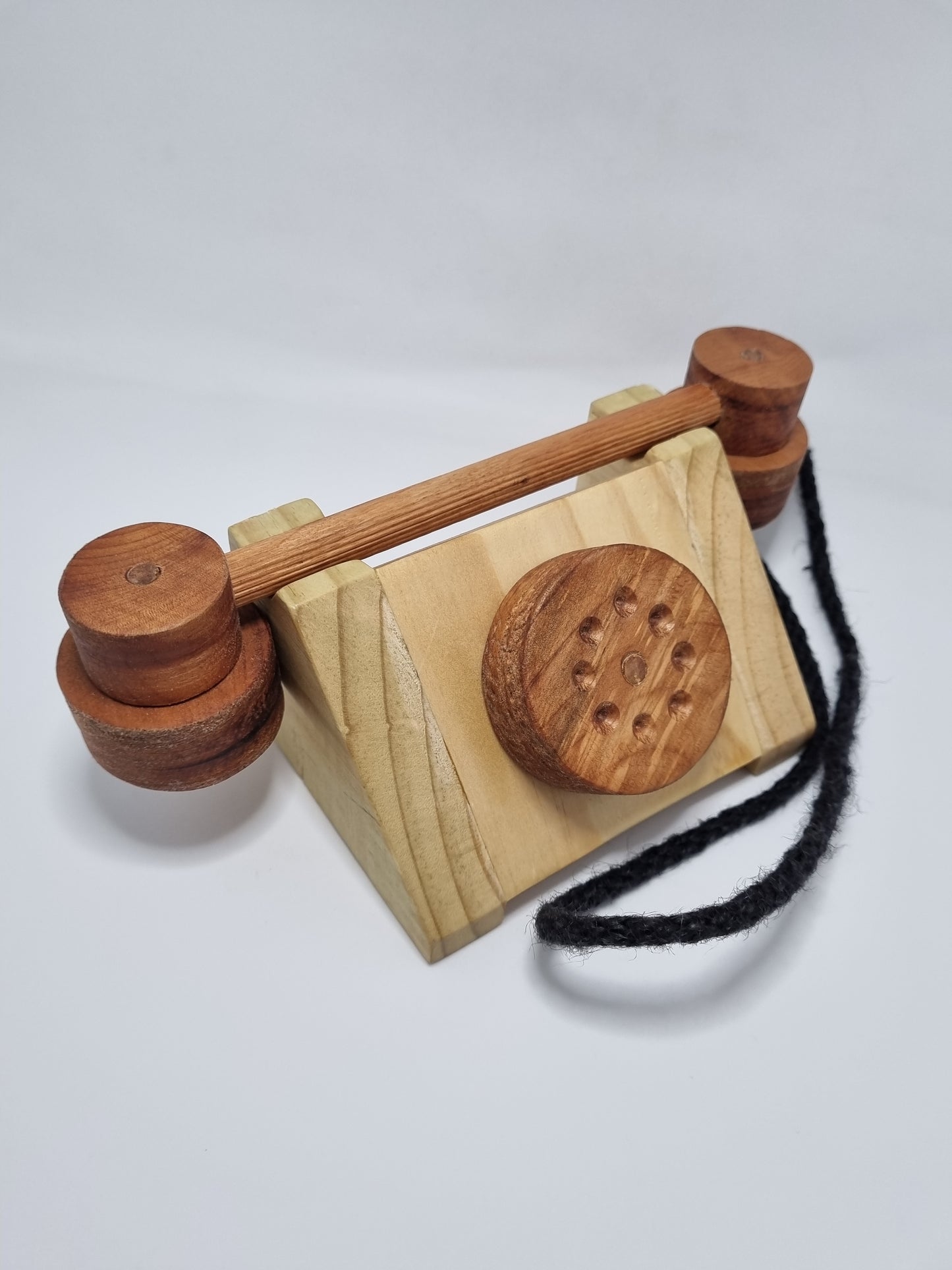 Teléfono de madera