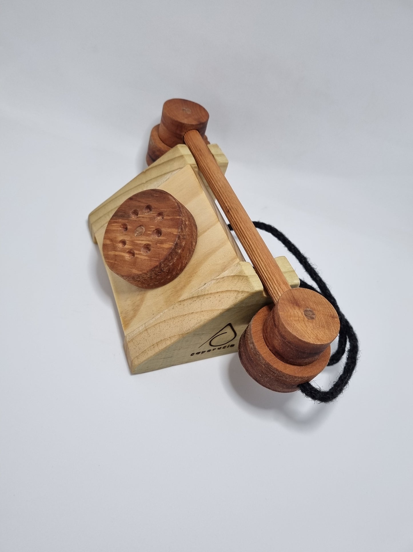 Teléfono de madera