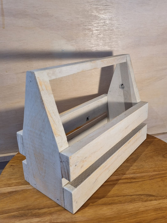 Caja de madera (28,5 x 13 x 22 cm)
